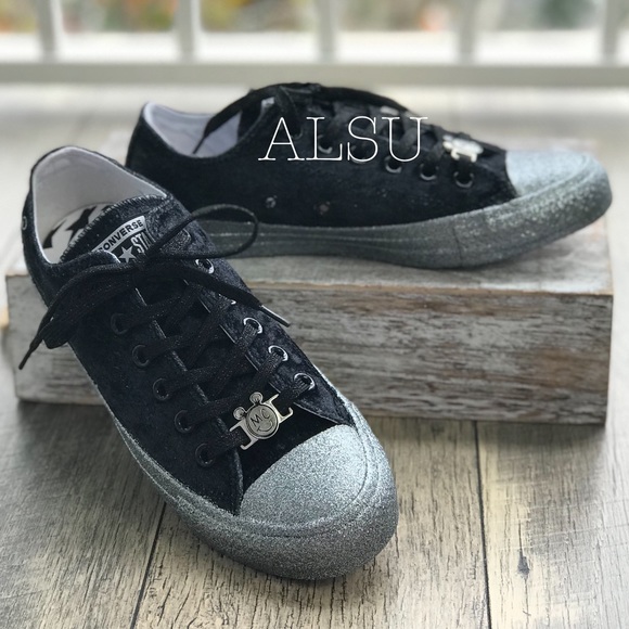 🌿Sale🌿 Conv&Miley Ctas OX Velvet Black Silver Women's Size 6 AUTHENTIC 563722C - Picture 2 of 8